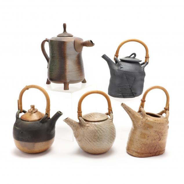 five-studio-pottery-teapots-including-annie-lutter