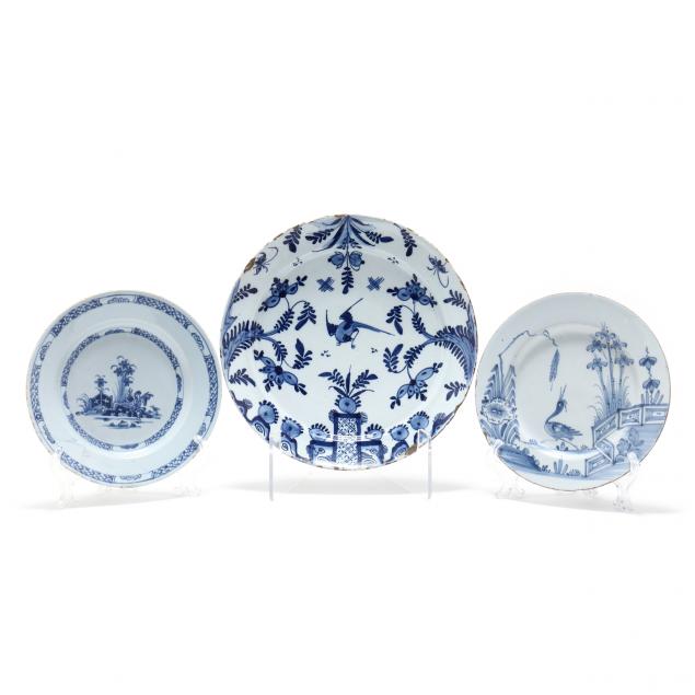 english-delft-charger-and-two-plates