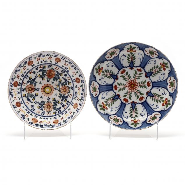 two-polychrome-delft-chargers