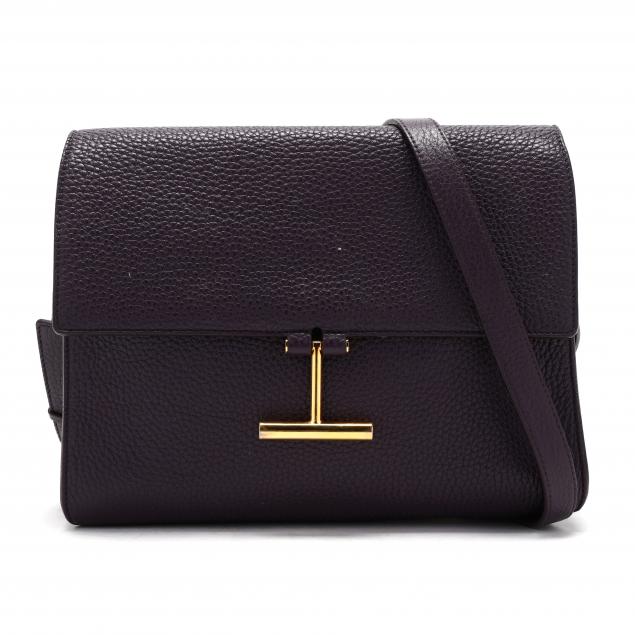 Louis Vuitton - A Messenger Bag. : Lot 1003
