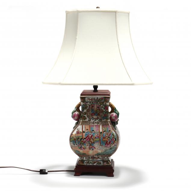 a-chinese-rose-medallion-i-hu-i-shaped-vase-lamp