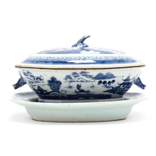 a-chinese-export-porcelain-canton-lidded-tureen-with-undertray