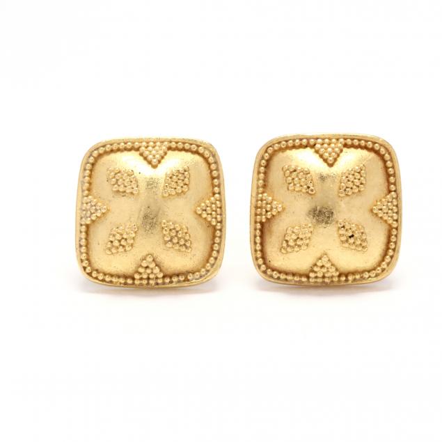 gold-stud-earrings-maya-niemans