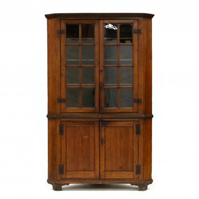 southern-chippendale-yellow-pine-corner-cupboard