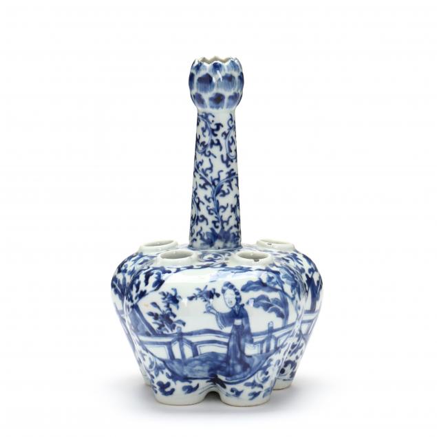 a-chinese-export-blue-and-white-porcelain-tulipiere