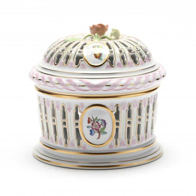 herend-porcelain-i-queen-victoria-i-biscuit-barrel-with-lid