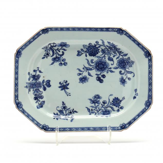 a-chinese-export-blue-and-white-porcelain-serving-platter