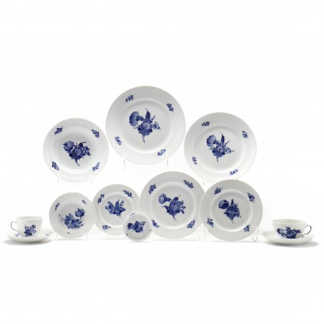 Royal Copenhagen, (194) Pieces of Blue Flowers Braided and Blue