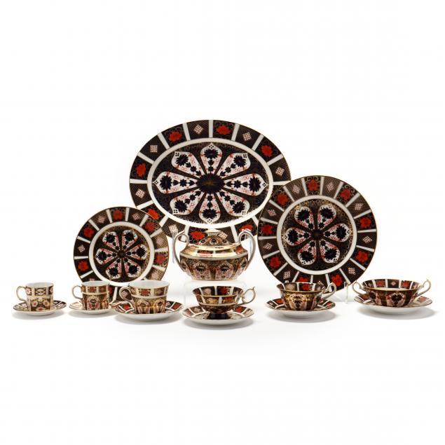 royal-crown-derby-107-pieces-of-i-old-imari-i-porcelain-tableware