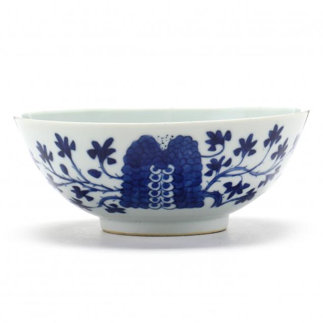 a-chinese-blue-and-white-bowl