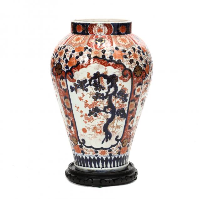 A Large Japanese Imari Porcelain Floor Jar (Lot 128 - Signature Fall ...