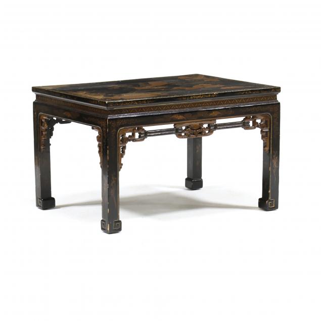 vintage-chinese-lacquered-and-gilt-coffee-table