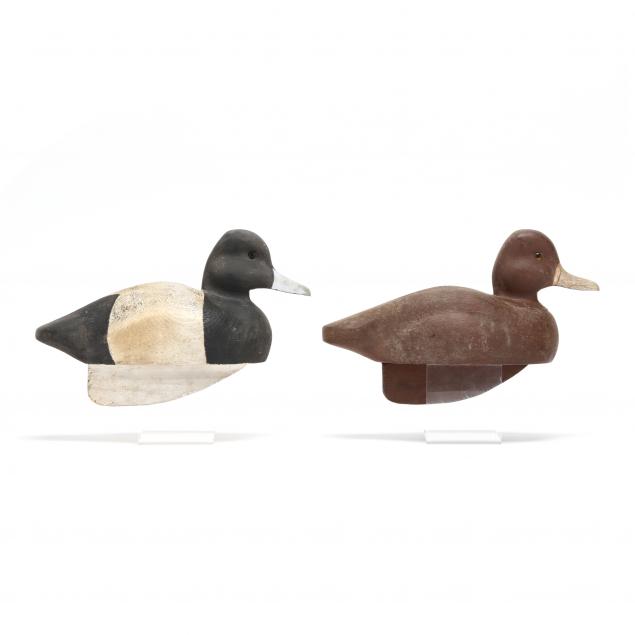 lesser-scaup-decoy-pair