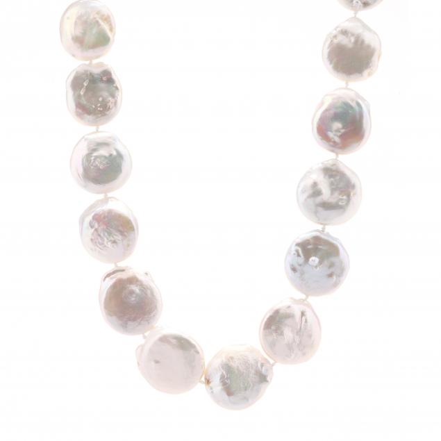 freshwater-coin-pearl-necklace-with-gold-clasp