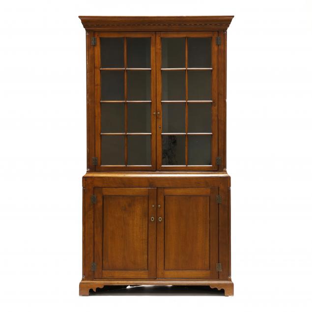 north-carolina-late-chippendale-walnut-corner-cupboard