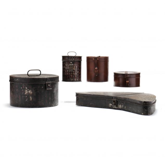 collection-of-antique-traveling-hat-and-collar-boxes