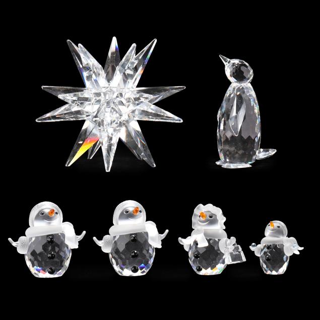 swarovski-collection-of-holiday-crystal-figures-and-accessories