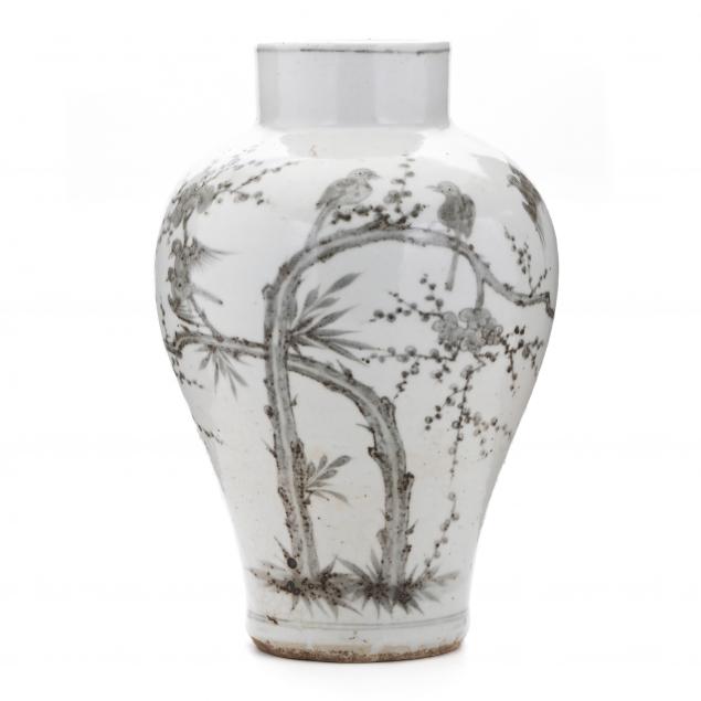 a-korean-jar-with-magpies-and-plum-blossoms