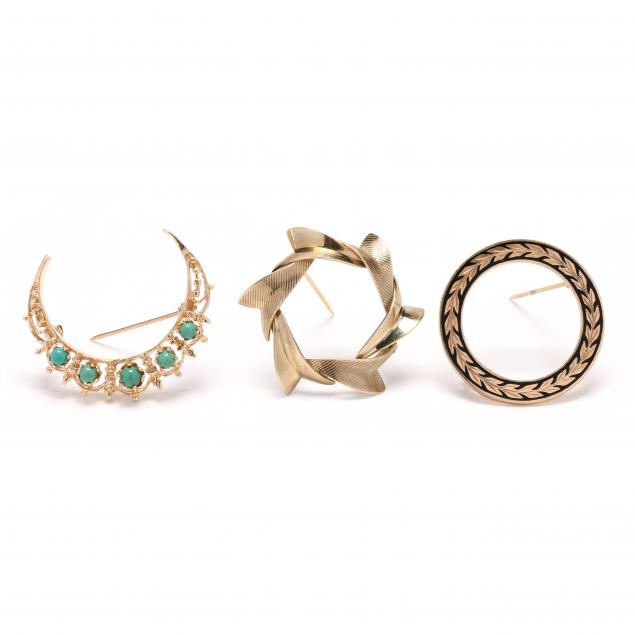 three-vintage-gold-brooches