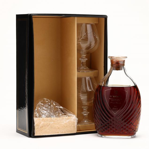 st-remy-napoleon-brandy-in-centennial-decanter