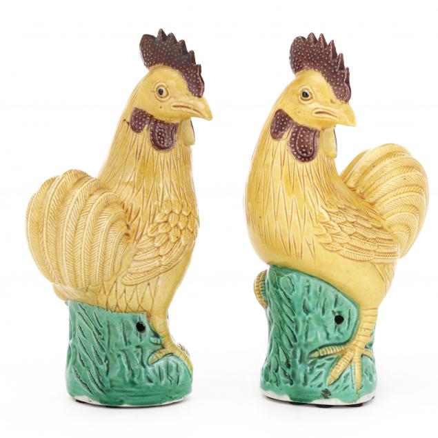 a-pair-of-chinese-export-porcelain-roosters