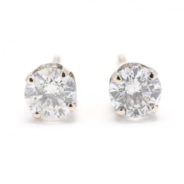 diamond-stud-earrings