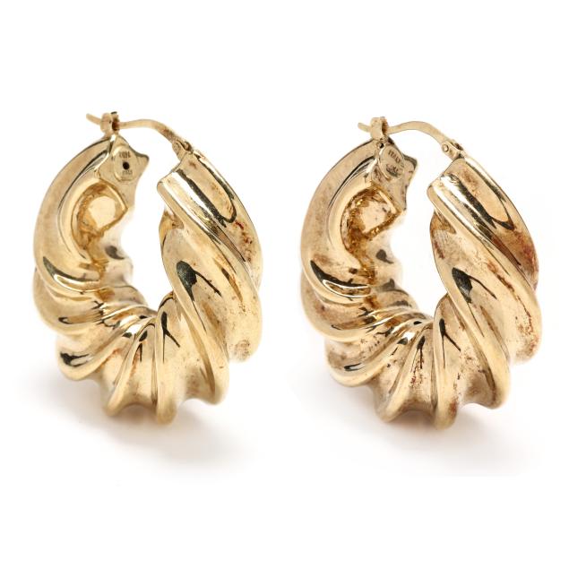 pair-of-gold-hoop-earrings-italy