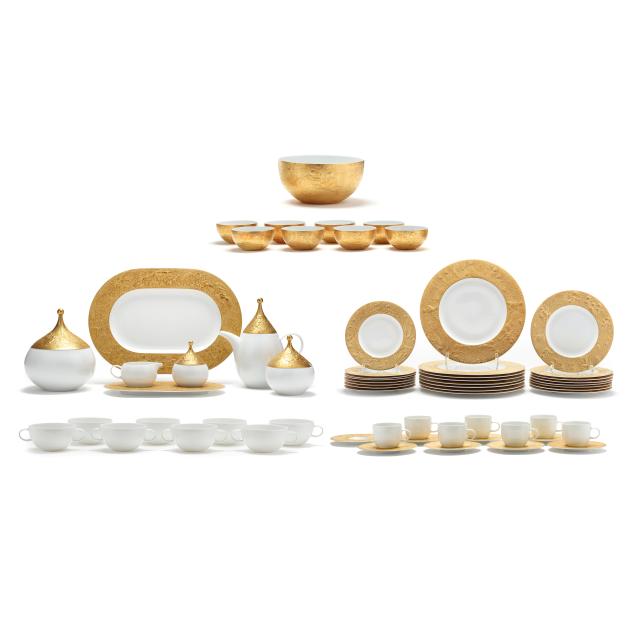 bjorn-wiinblad-for-rosenthal-i-magic-flute-gold-sarastro-i-dinnerware-set-for-eight