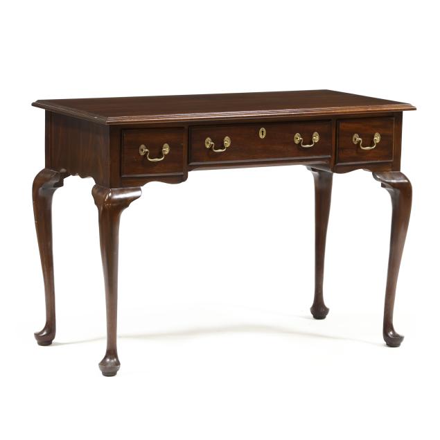 henkel-harris-queen-anne-style-mahogany-writing-table