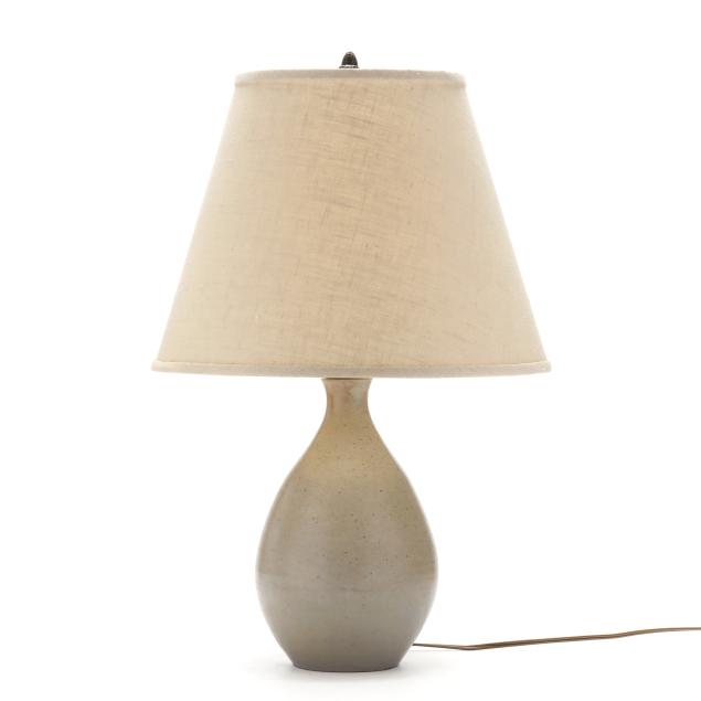 jugtown-pottery-seagrove-nc-teardrop-table-lamp