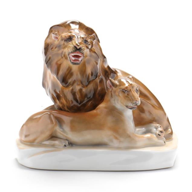 herend-natural-porcelain-pair-of-lions-figure