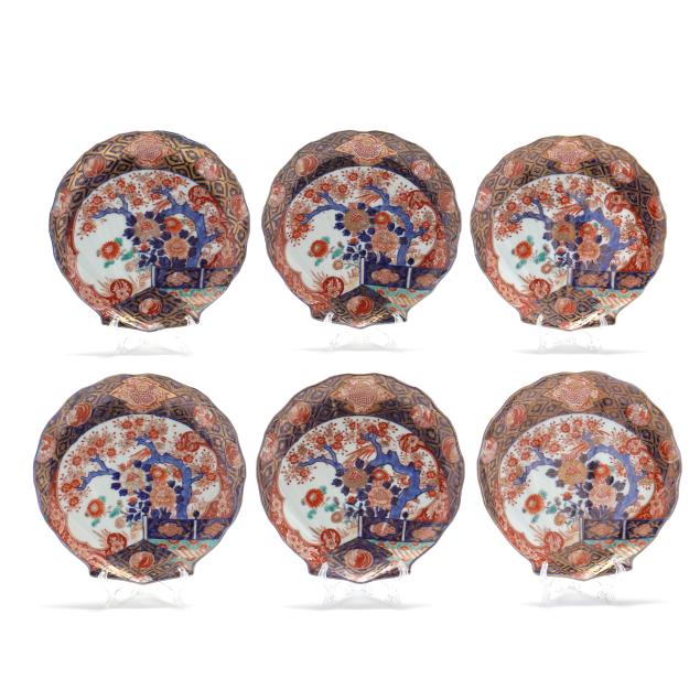 a-set-of-six-japanese-shell-shaped-imari-plates