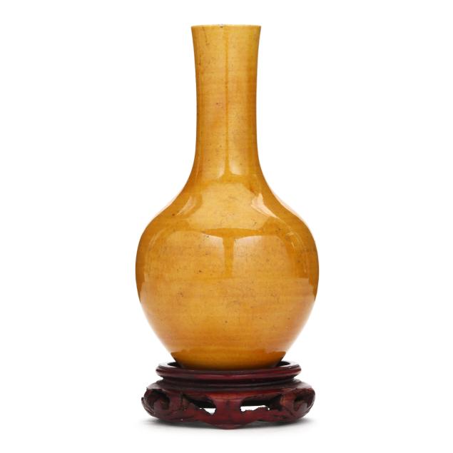 a-chinese-yellow-vase