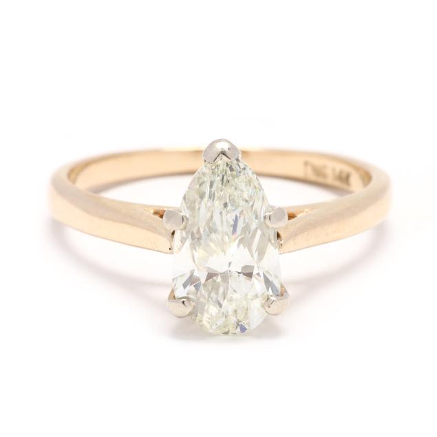 gold-and-diamond-solitaire-ring