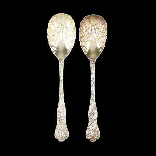 a-pair-of-victorian-silver-hunt-theme-serving-spoons