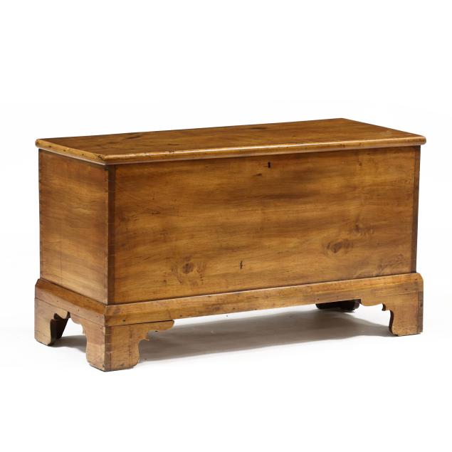 southern-federal-walnut-diminutive-blanket-chest