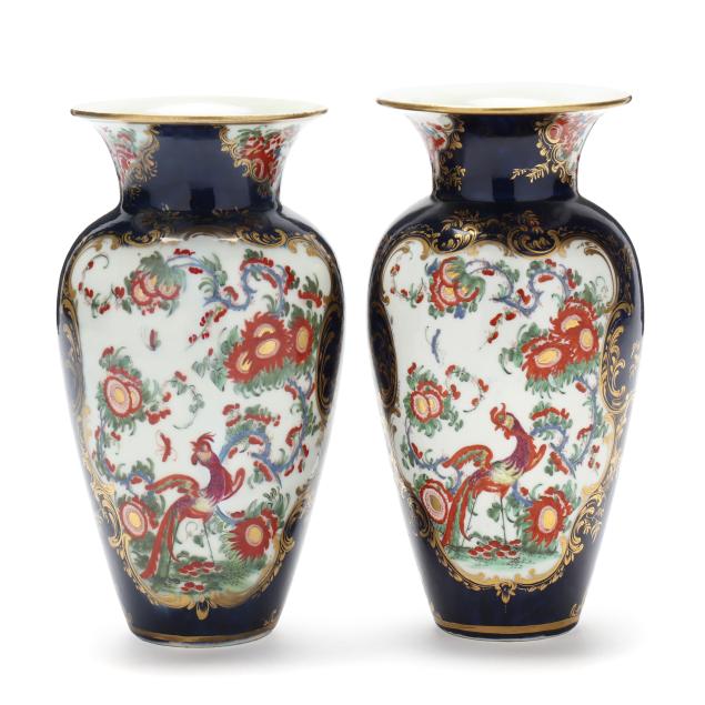 a-pair-of-worcester-blue-scale-cabinet-vases