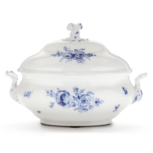 meissen-style-covered-soup-tureen