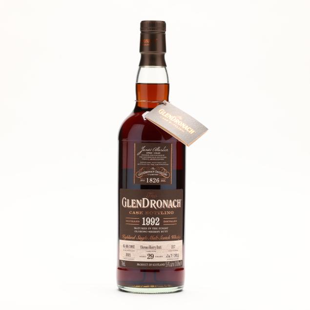 glendronach-29-year-old-oloroso-sherry-butt-scotch-whisky-limited-bottling-vintage-1992