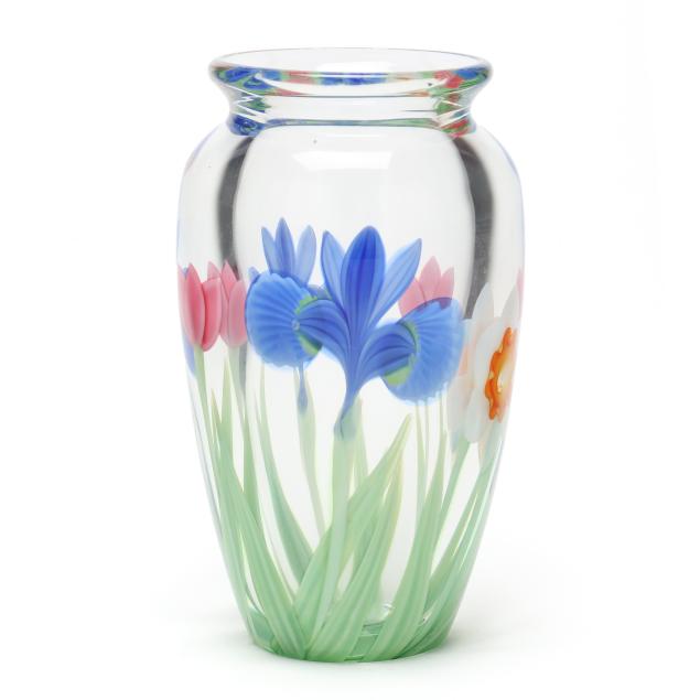 bruce-sillars-cased-floral-glass-vase-for-orient-flume