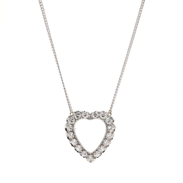 white-gold-diamond-heart-pendant-necklace