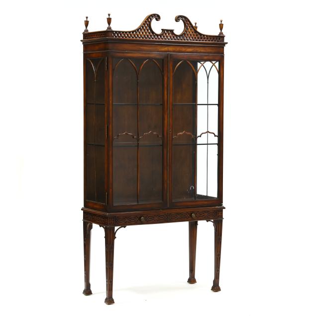 chinese-chippendale-style-mahogany-vitrine