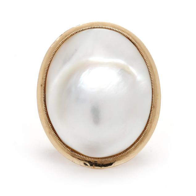 gold-and-blister-pearl-ring