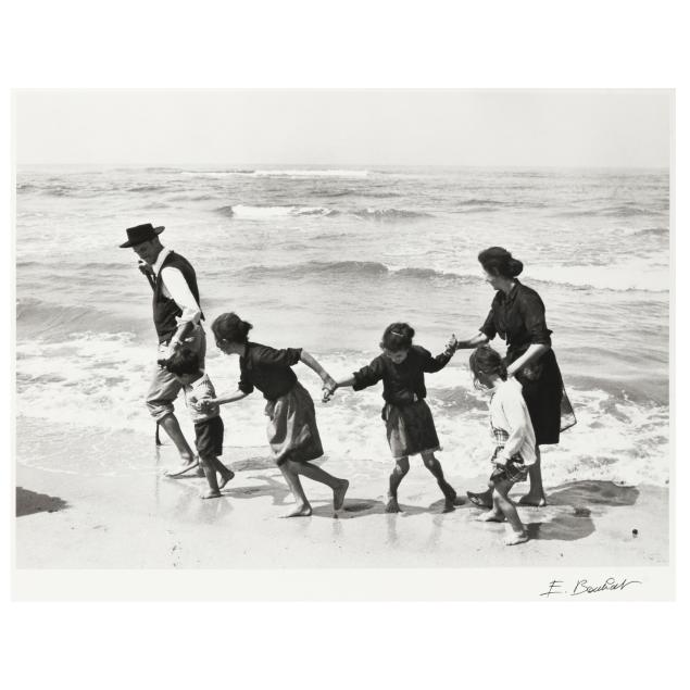 edouard-boubat-french-1923-1999-i-family-at-the-beach-portugal-i-1950