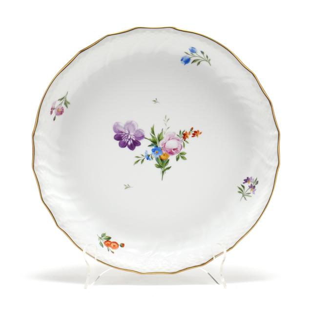 royal-copenhagen-i-light-saxon-flower-i-coffee-service