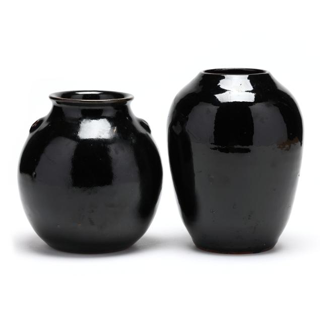 jugtown-pottery-mirror-black-glaze-two-vases