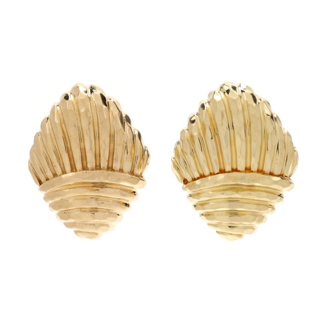 gold-earrings-henry-dunay