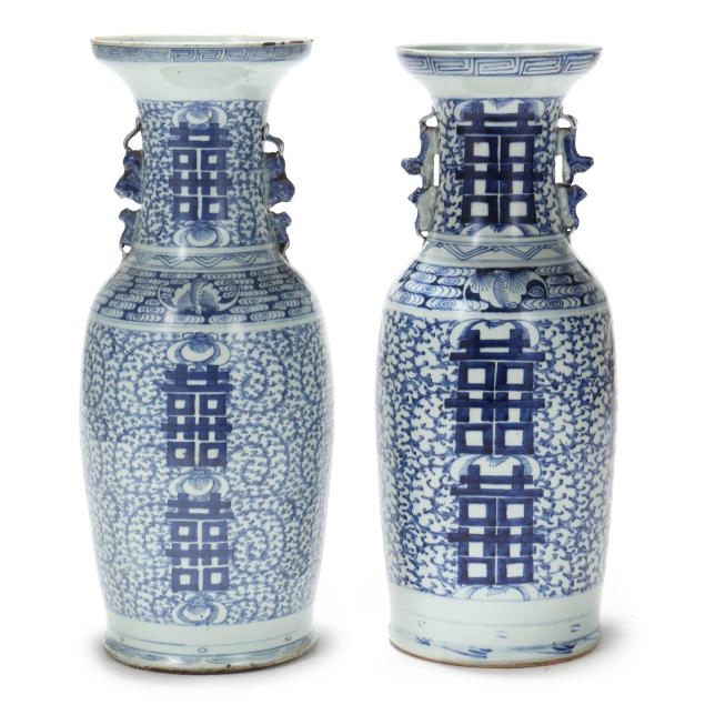 pair-of-chinese-porcelain-blue-and-white-floor-vases