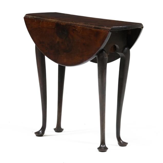 american-queen-anne-mahogany-diminutive-drop-leaf-table