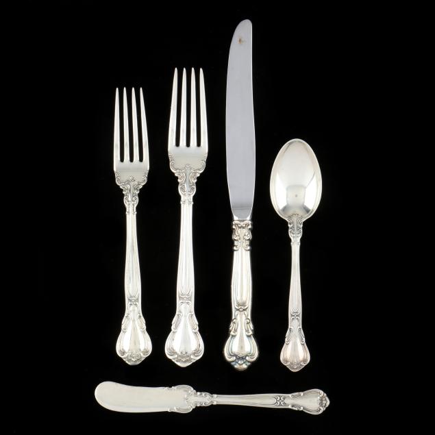 gorham-i-chantilly-i-sterling-silver-flatware-service